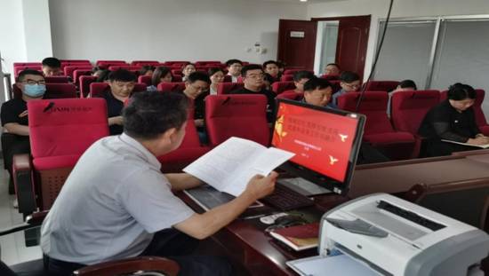 “精確定位，發(fā)揮引領(lǐng)，實(shí)現(xiàn)黨建和業(yè)務(wù)工作雙融合”主題黨課活動(dòng)