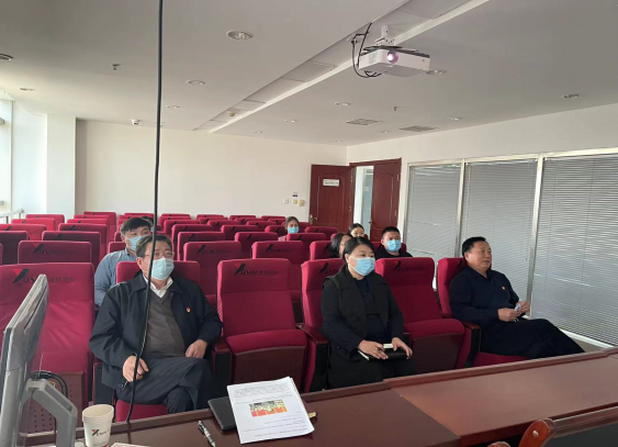 關(guān)于收看“高舉偉大旗幟、牢記領(lǐng)袖囑托、做到‘兩個確?！钊雽W(xué)習(xí)貫徹省第十一次黨代會精神集中宣講視頻”的活動簡報